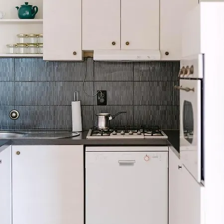 Appartement Cozy 2 Bedroom Close To Center Split
