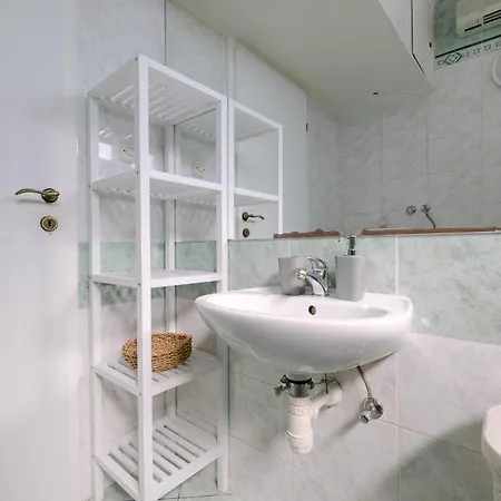 Appartement Cozy 2 Bedroom Close To Center Split